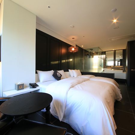 Hotel The Designers Seoul Station Екстер'єр фото