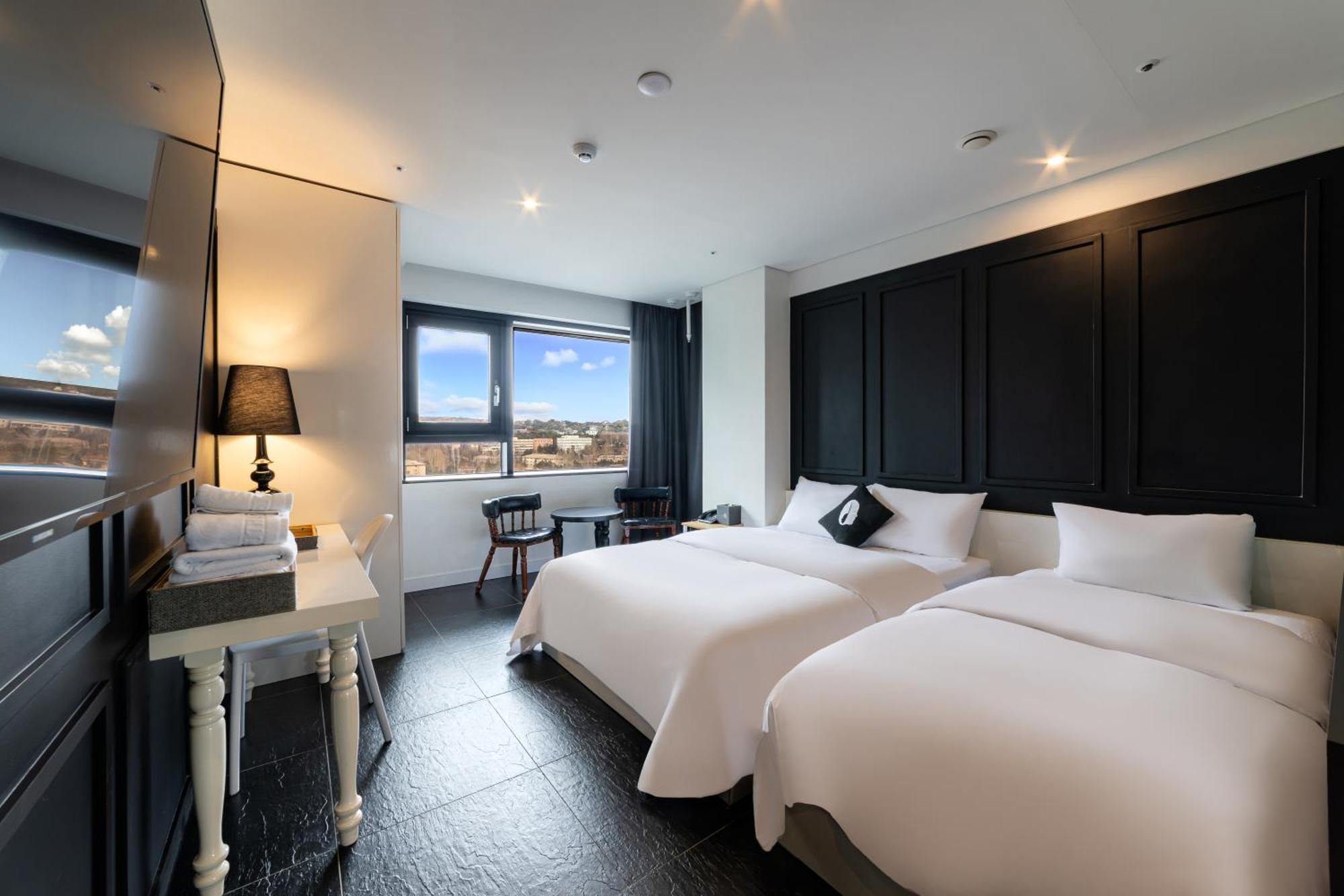Hotel The Designers Seoul Station Екстер'єр фото